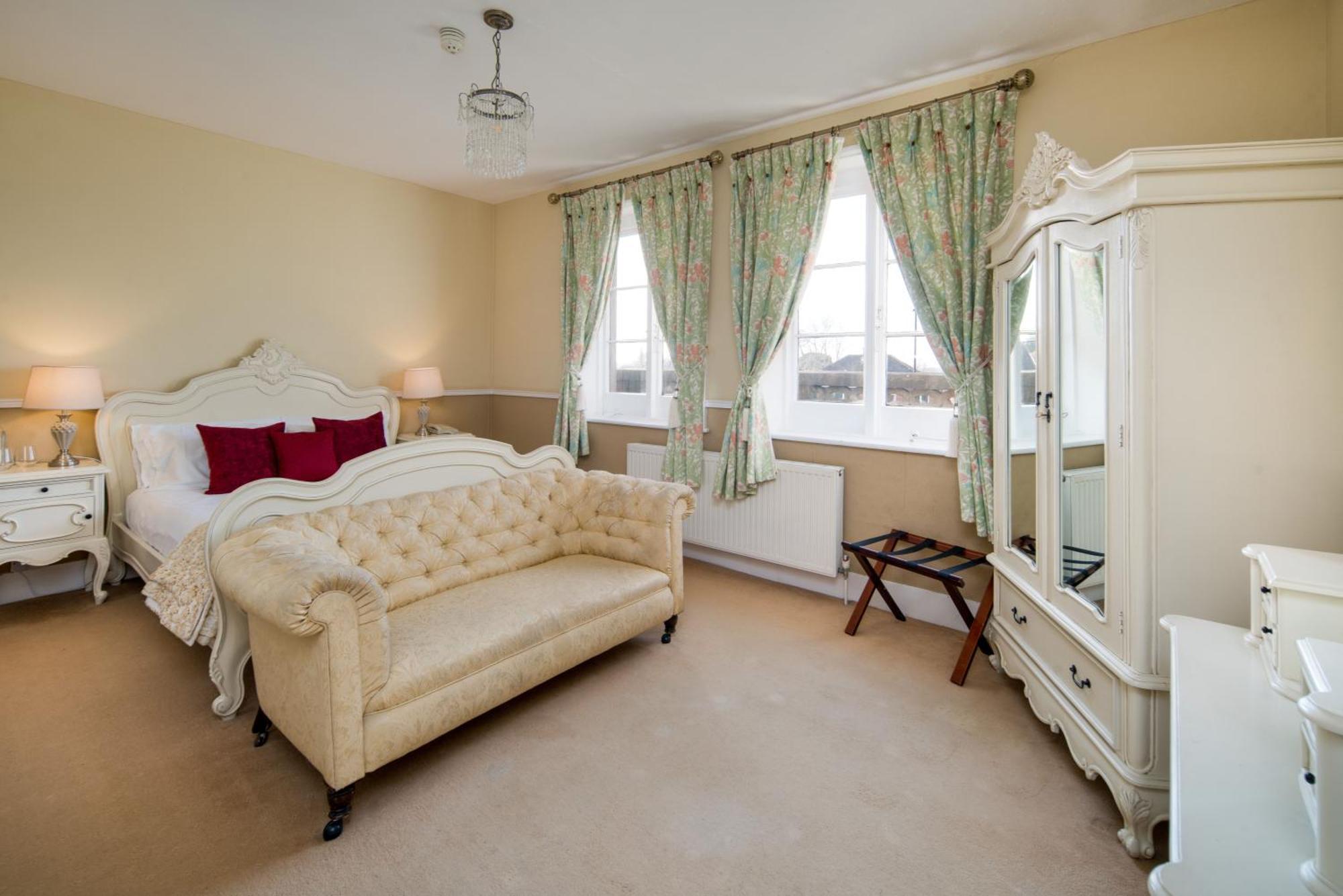 Albert Cottage Hotel *
