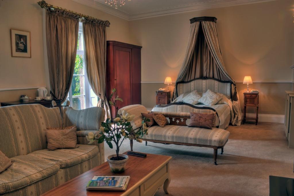 Albert Cottage Hotel *